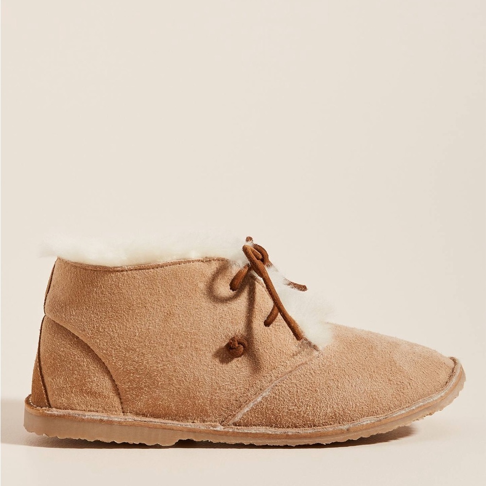 EUC Beek Tan Penguin Booties